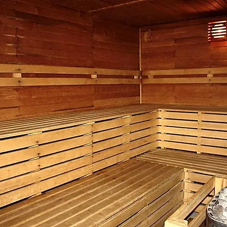 Hotell Bk Pod Lipou